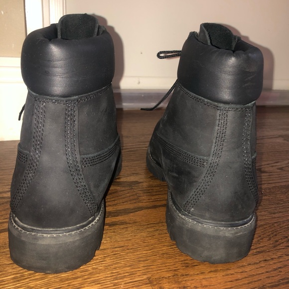 Timberlands, Basic Black Boot style. - Picture 5 of 6